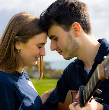 Hire HiddenCoves Pop duo with Encore