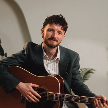 Hire Jonny Ball Guitar Guitarist with Encore