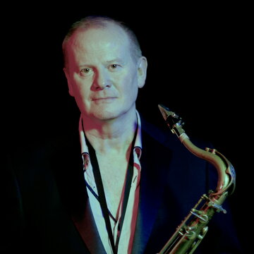 Hire Julian Tucker Flautist with Encore