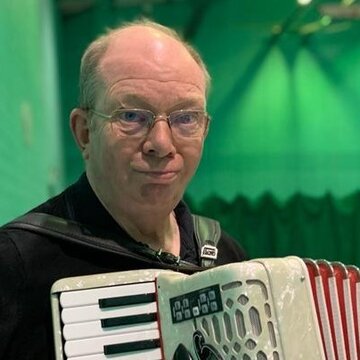Hire Bernie Hewitt Accordionist with Encore
