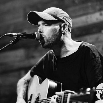 Hire Finn St Clair Mandolin with Encore