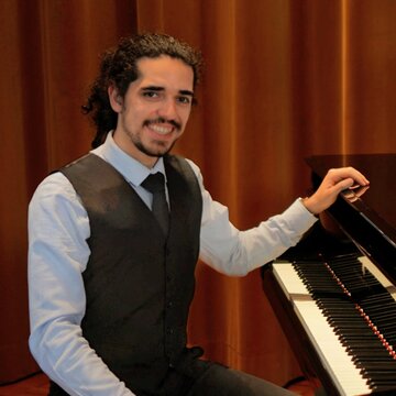 Hire Karim Younis Pianist with Encore