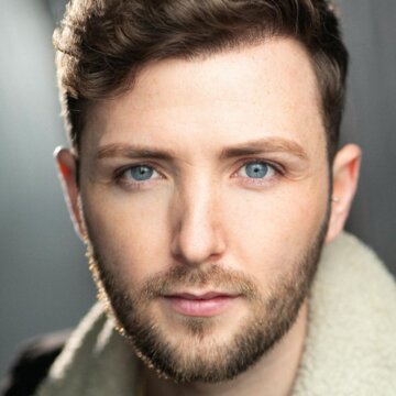 Hire David Mac Singer (tenor) with Encore