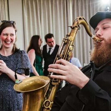 Hire Richard Smith Saxophone Saxophonist with Encore