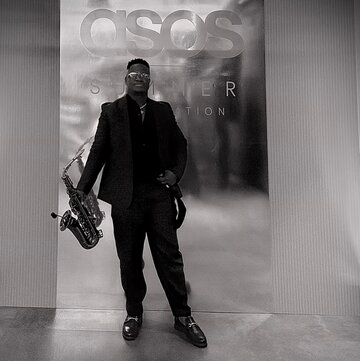Hire Sax Duke  Alto saxophonist with Encore