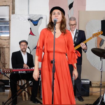 Hire La Dolce Vita Function band with Encore
