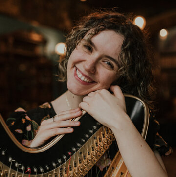 Hire Yasmin Richards Harpist with Encore