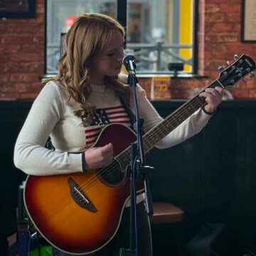 Hire Evie Beswick Guitarist with Encore