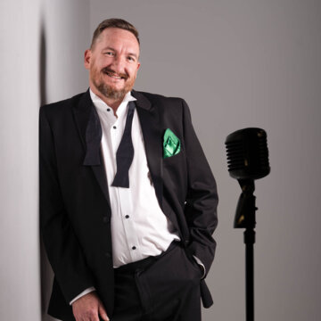 Hire Rob Chamberlain Singer with Encore