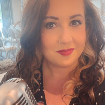 Hire LaLaLaura Singer with Encore