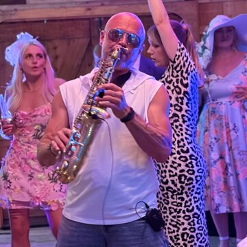 Hire Paul Martyn DJ with Encore