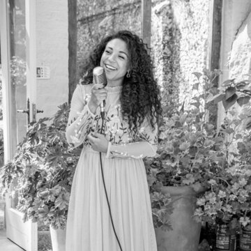 Hire Steph Fearon Music Singer with Encore
