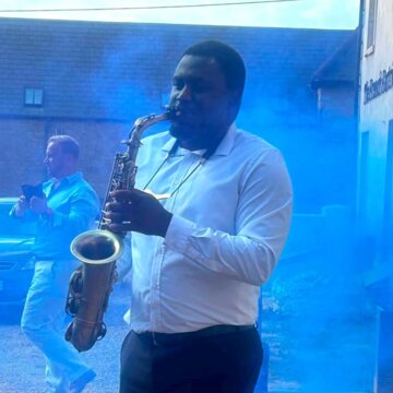 Hire Steve Mago Alto saxophonist with Encore