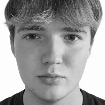Hire Alex Hearn Singer (tenor) with Encore