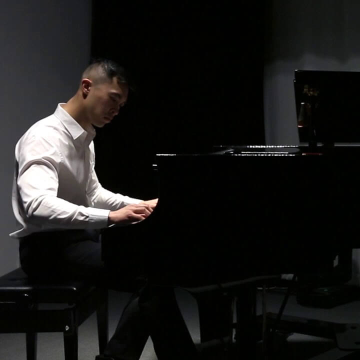 Hire Calvin Pianist with Encore