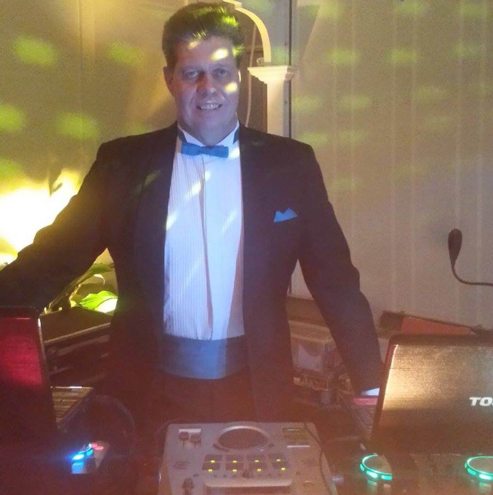 Hire Dj Dangerfield DJ with Encore