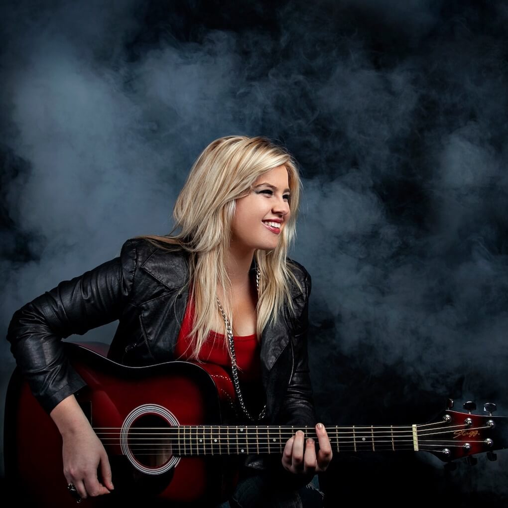 Hire Michelle Rau Singing guitarist with Encore