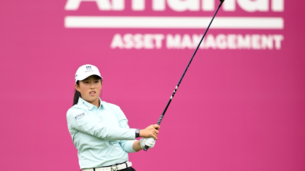 Yin Ruoning becomes women's golf world No. 1