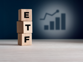 Analyse des flux mensuels - Octobre 2025 : le marché des ETF UCITS atteint de nouveaux records, porté par les actions américaines et un regain d’intérêt pour les obligations