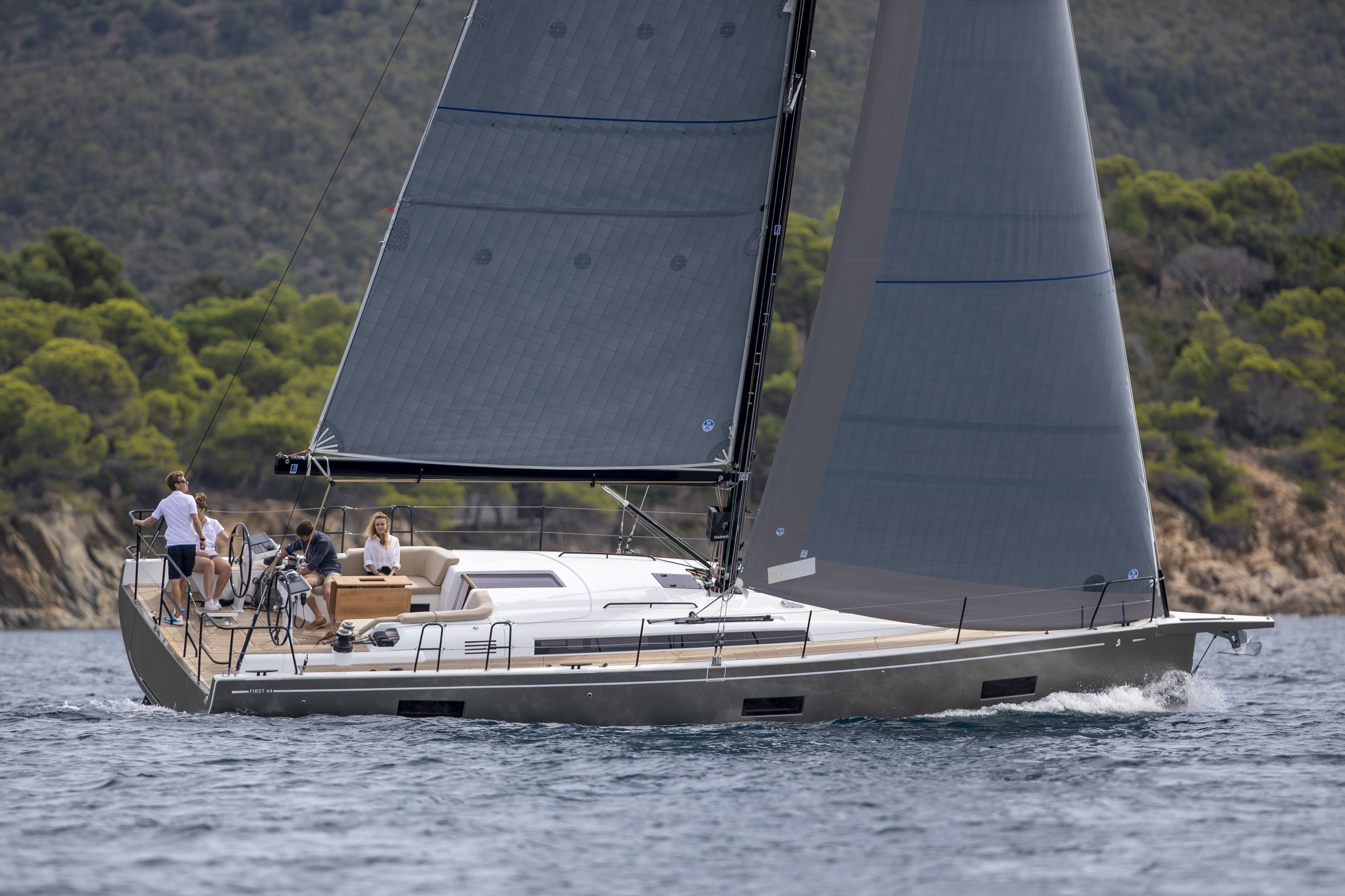 BENETEAU FIRST 44e - eco-designed sailboat
