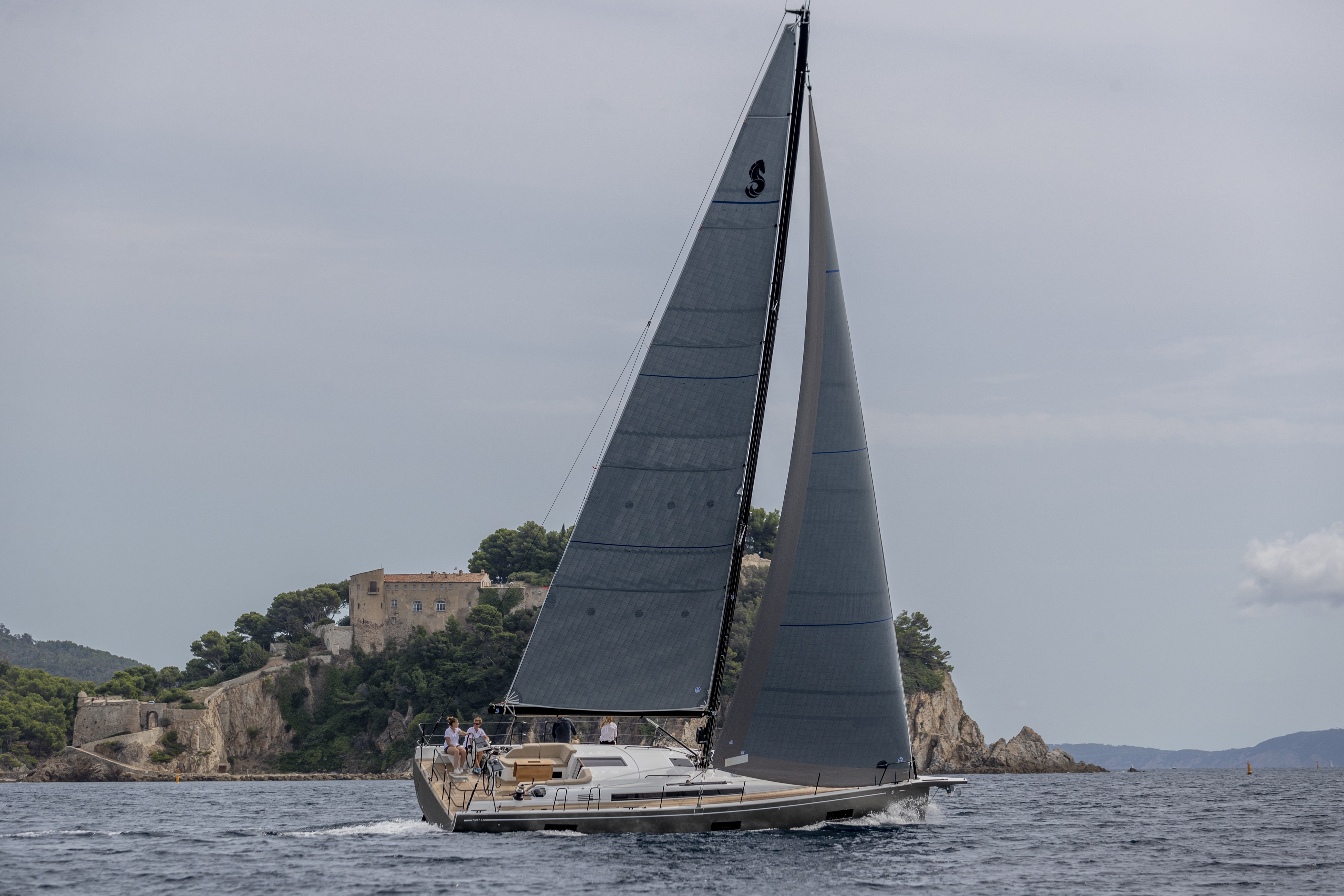BENETEAU First 44