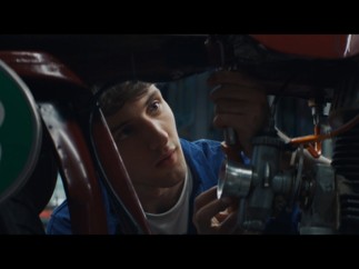 La Caisse d’Epargne bouscule les clichés dans son nouveau film publicitaire dédié à la formation des jeunes