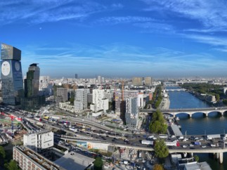 Le Groupe BPCE installe un affichage géant sur la tour abritant son siège, signe de la fierté des Banques Populaires, des Caisses d’Epargne et de Natixis, d’être Partenaires Premium des Jeux Olympiques et Paralympiques de Paris 2024