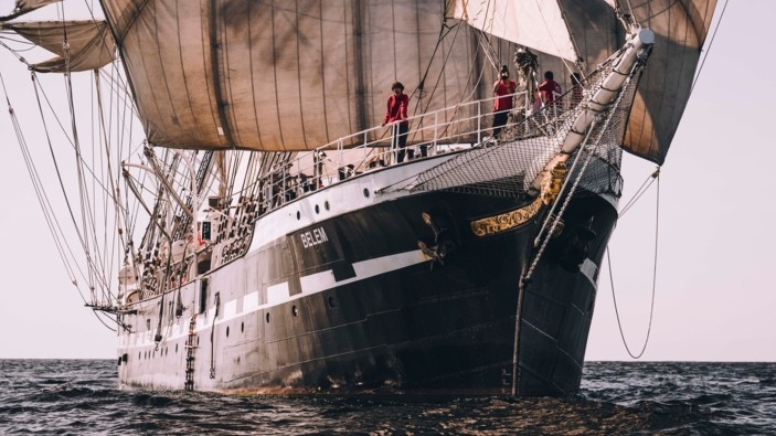 Caisse d’Epargne célèbre les 130 ans du Belem  en embarquant 130 jeunes  pour une grande aventure solidaire