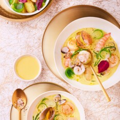NAGE CREMEUSE DE POISSON ET CRUSTACES