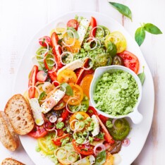 Salade de tomates et son granité chèvre-basilic