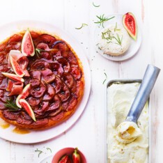 Tatin aux figues et jambon cru, glace au Saint-Marcellin