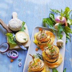 Millefeuille au picodon et navets