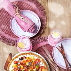 Tarte au fromage frais et tomates colorées