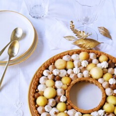 Couronne poire chocolat et chantilly à la crème de marron