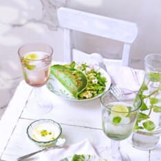 Crêpe au fromage frais et aux légumes croquants