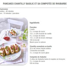 Pancakes chantilly basilic et sa compotée de rhubarbe