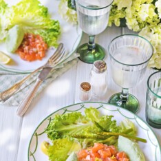 Tartare de saumon et sa glace aux asperges vertes