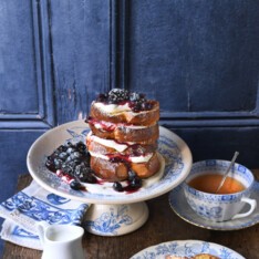 Brioche perdue aux myrtilles