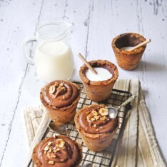 Cookies-cups et crème au chocolat