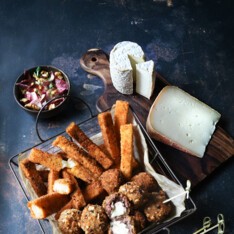 Sticks à l'Ossau-Iraty panés - Boulettes panées de bœuf et Charolais