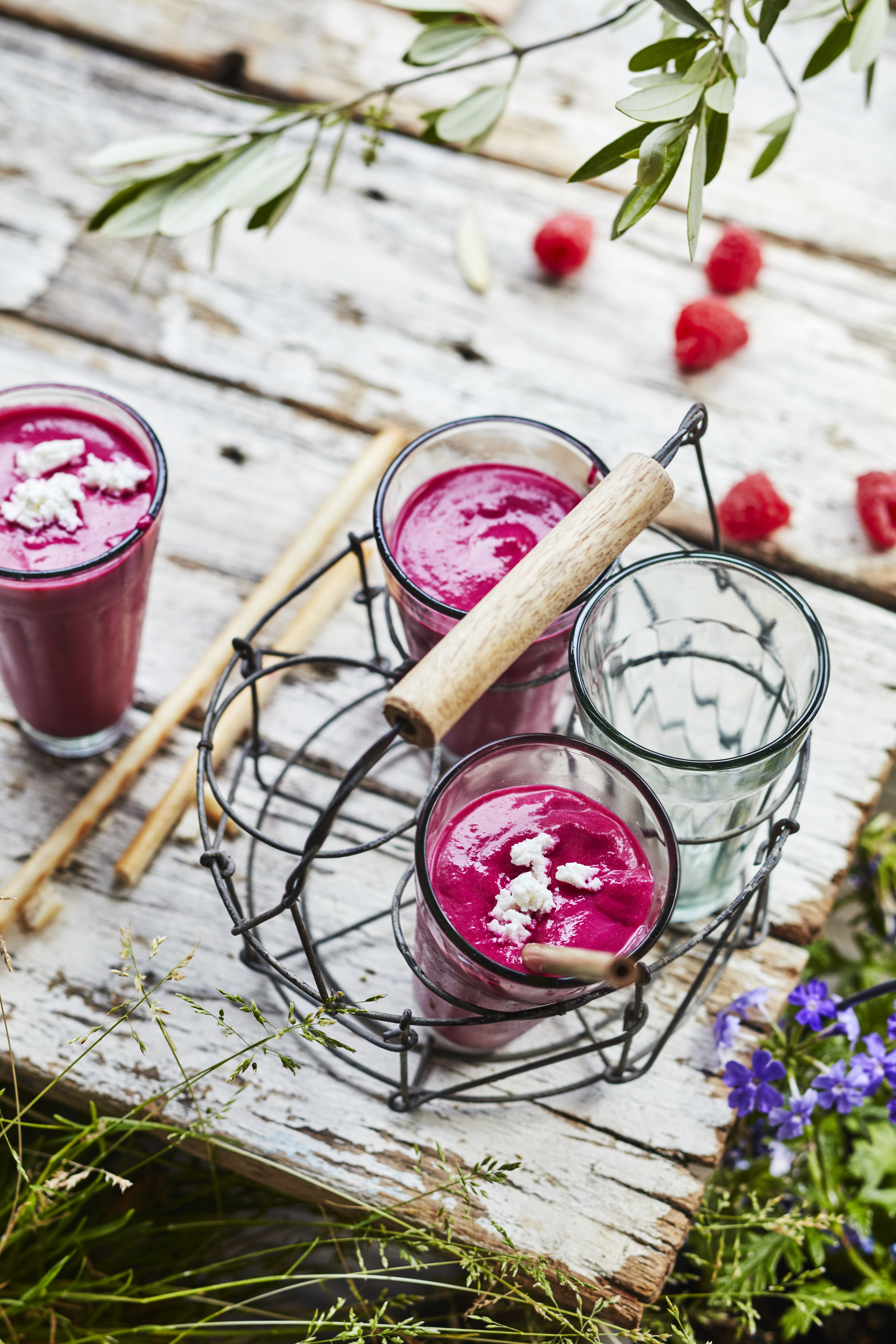GASPACHO CHEVRE FRAIS, FRAMBOISES ET BETTERAVE