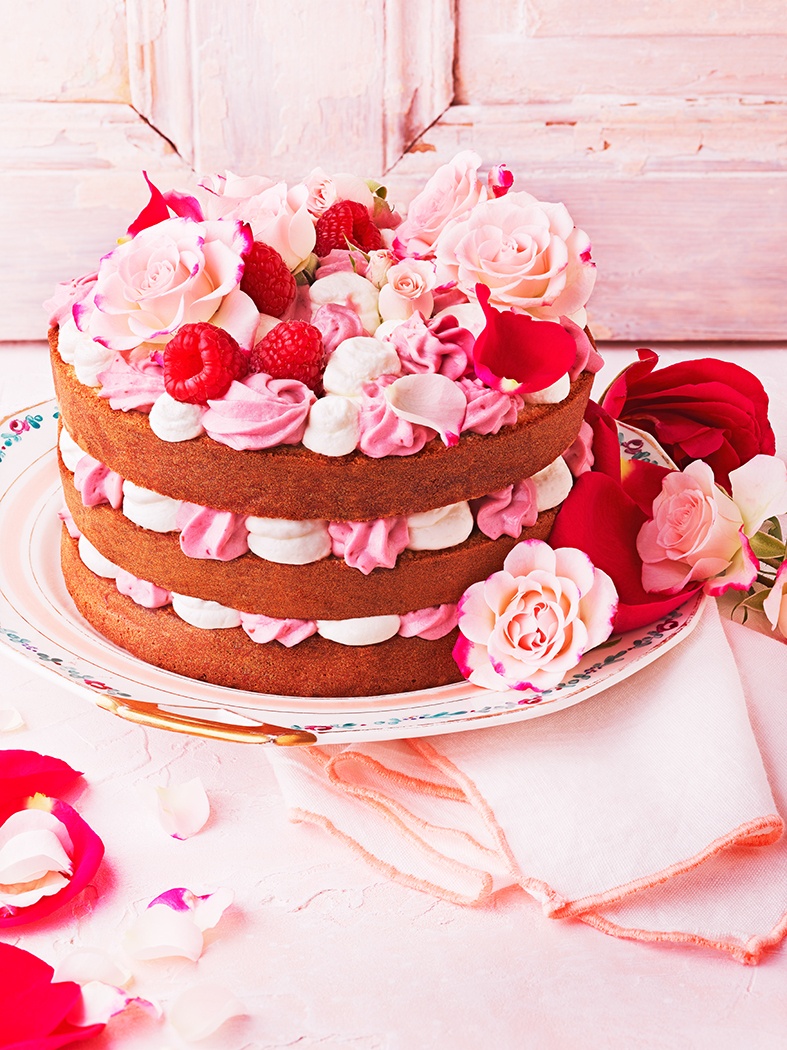GATEAU A LA FRAMBOISE ET A LA ROSE