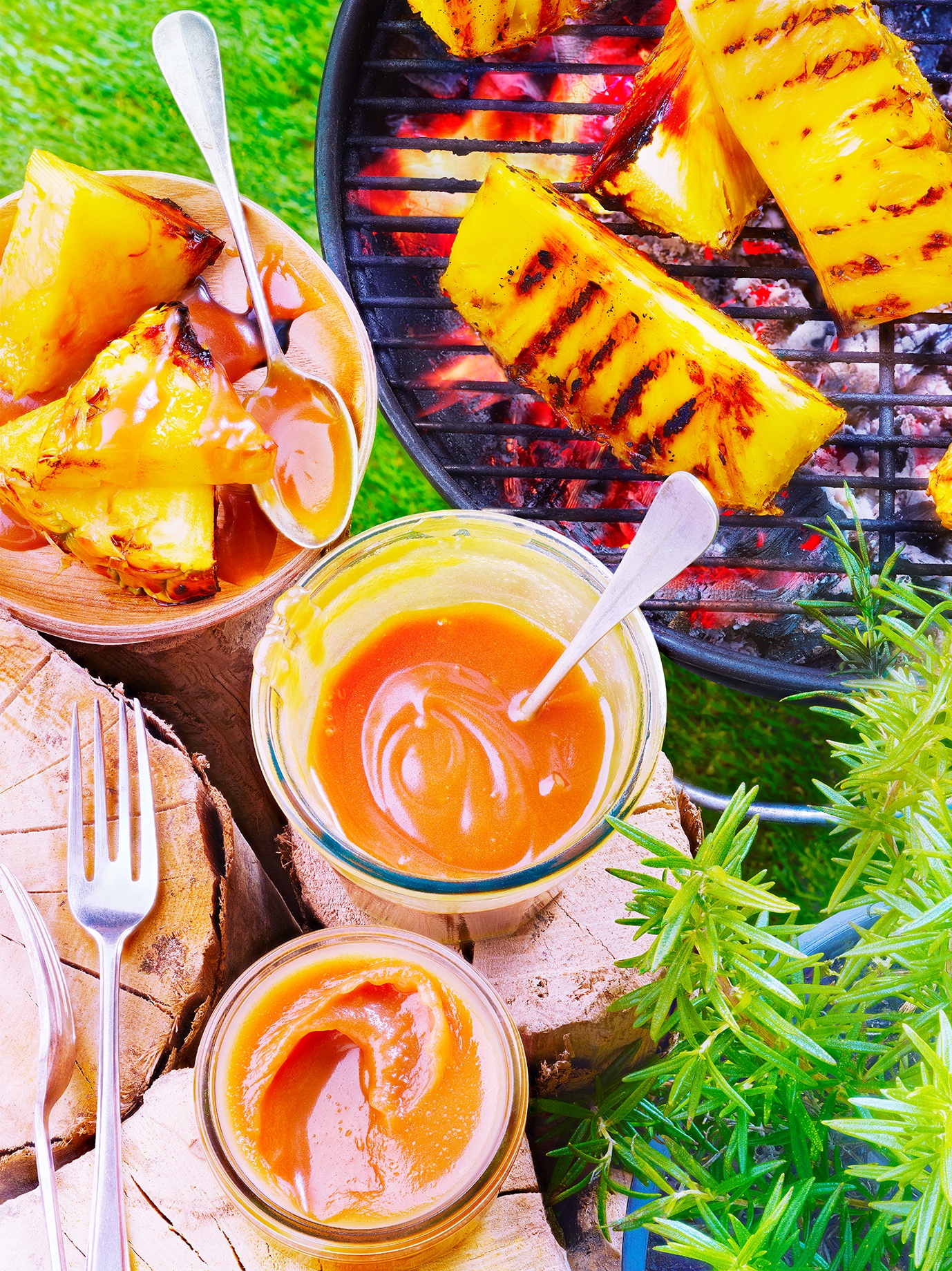 ANANAS GRILLE ET SAUCE CREMEUSE CARAMELISEE
