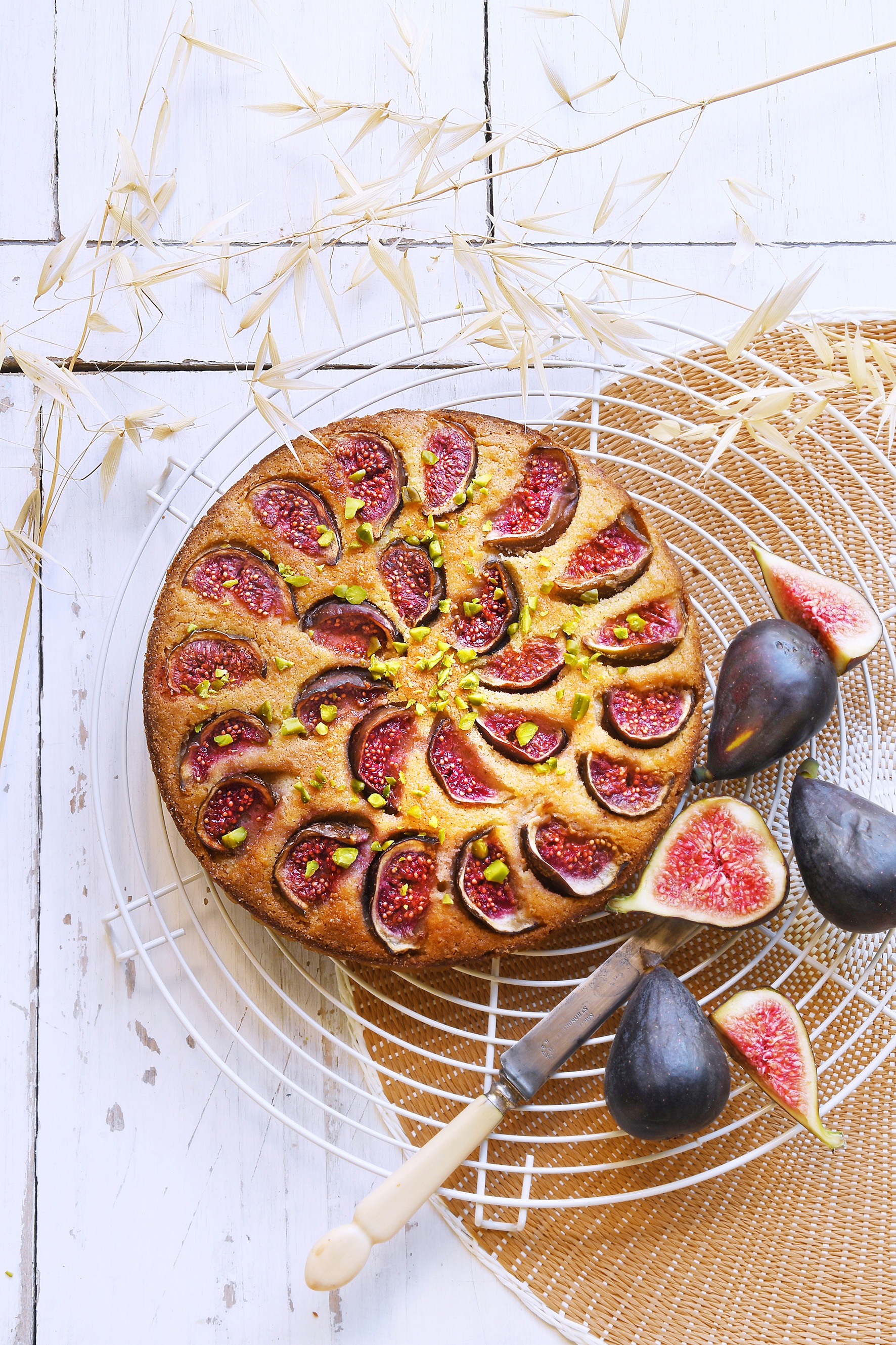 Gâteau aux flocons d'avoine, figues et yaourt