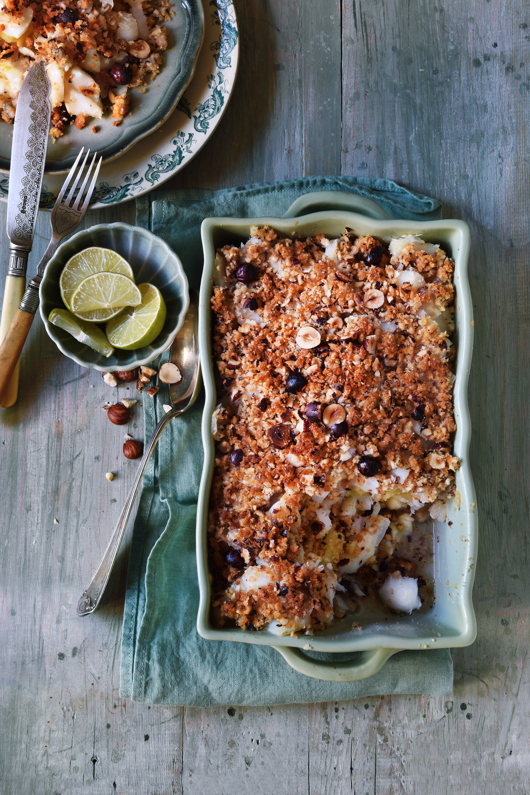 Crumble de cabillaud au cantal et noisettes