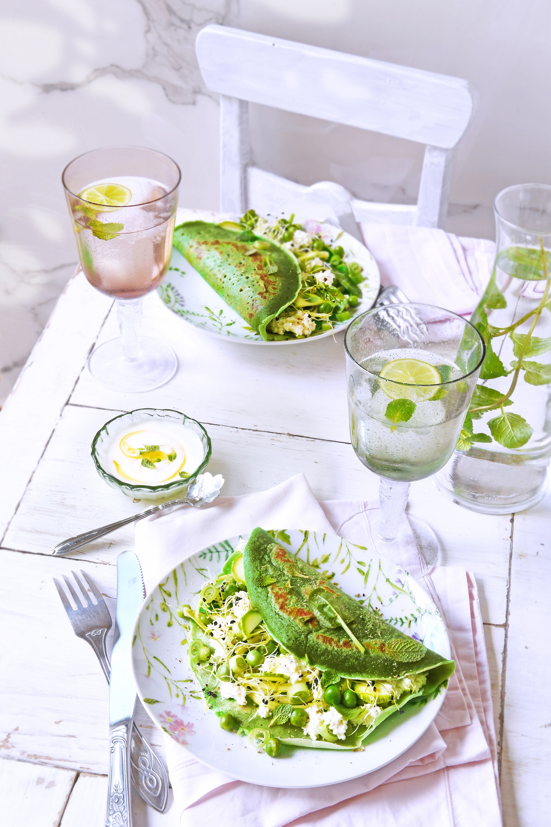 Crêpe au fromage frais et aux légumes croquants