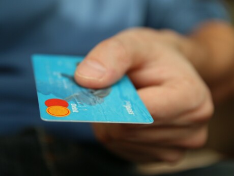 Crédit Agricole tests out biometric bank cards