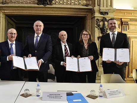 Le Crédit Agricole signe un accord opérationnel avec le Ministère de l’Agriculture et de l’Alimentation et le Fonds Européen d’investissement (FEI) pour la distribution de nouveaux prêts à l’agriculture sur le territoire français