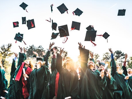 Le Crédit Agricole lance le 1er magistère dédié aux chargés d'affaires entreprises, en partenariat avec ESCP Business School
