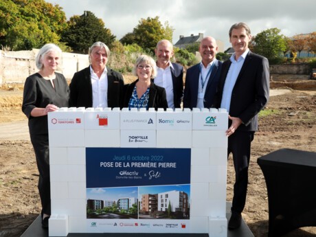 Crédit Agricole Immobilier et HomniCity posent la première pierre de SOLE et de la résidence services seniors Oh Activ à Donville-les-Bains